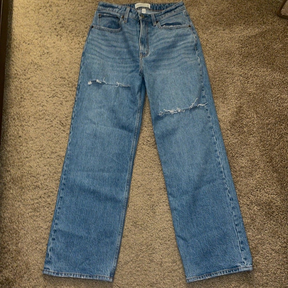 A&F Relaxed Jean